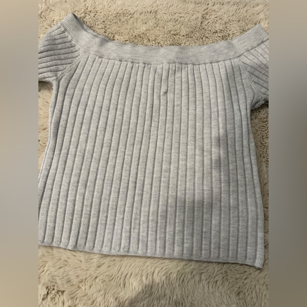 Aerie Light Gray Off-Shoulder Ribbed Sweater - Picture 5 of 5